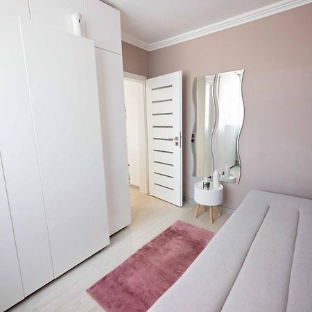 Joyful Apartment Timişoara Extérieur photo